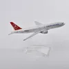 Jason Tutu 16cm Turkish Boeing 777 Model samolotu Diecast Metal 1/400 Skala samolotowy Kolekcja prezentów Drop 240306