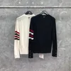 Maglioni da uomo Maglione cardigan con scollo a V da donna con tasca Autunno-Inverno 4 barre-strisce Cappotti lavorati a maglia a maniche lunghe con bottoni moda