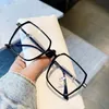 ファッションサングラスフレームユニークなアンチブルーライトスクエアデザイナーアイグラス