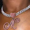 Hänghalsband Hip Hop-halsband med pdtif hjärta form rosa kursiv bokstäver kuban kubansk zirkon glittrande punk smycken a-z 220909219f