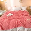 البطانيات ذات اللون الأحمر البطيخ لأسرة واحدة من الفانيلا الفانيلا فانيلا شعاب المرجانية بطانية على السرير ناعم دافئ سمك السرير 201113272p