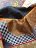 Einfache Presbyopie Designer-Schal mit Blumenmuster, Seidenschal, Stirnband für Damen, modisch, mit langem Griff, Taschenschals, echt. Halten Sie hochwertige Kopfwickel mit orangefarbener Box