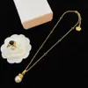 Mode Pearl Pendants Necklace Stud Earring Ring sets kvinnors mässing 18K Gold Plated Medusa Ladies Designer Jewelry MS11 --07241B