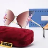 Neue Design-Sonnenbrille, exquisite Kristall-Diamant-Schmetterlings-Mode-Damen-Sonnenbrille für Damen, klassische Millionen-Luxusbrille, gemischte Farben optional