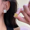 V-Halskette, modische Temperament-Laser-Schlüsselbeinkette mit vierblättriger Blume für Frauen, 2023 neue, nicht verblassende Ohrringe aus Titanstahl im Internet-Promi-Stil für Frauen