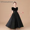Yzymanualroom elegant highend sammet satin svart konsert klänning veckade juniorflickor pageant prinsessa klänning långa blommor dres 240306