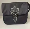 2024 Irongate T Crossbody Bag UK 런던 패션 핸드백 방수 백 Trapstar Luxury Designer Sports Messenger Bag College 1145ess