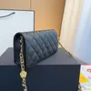 Topp berömda varumärkesväskor Kvinnor Lyxiga kvällspåsar äkta läder diamant mönstrad kaviar textur koppling väska crossbody väska plånbok mini väska baguette väska