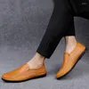 Sapatos casuais marca masculina moda mocassins macios lazer mocassins deslizamento na condução preto vermelho homem preguiçoso