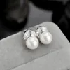 Nowe okrągłe kolczyki Pearl Pearl Fashion Cubic 3A Cyrron Studs Kolczyki Pearl Hook Kolczyki dla kobiet codziennie noszących 2467