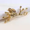 10PCS Metal plum blossom napkin ring gold and silver napkin holder table setting decoration for western gathering place1189l