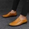 Casual schoenen 2024 voor heren Business Stijlvolle heren slip-on lederen klassieke trouwjurk Comfortabele loafers