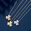 Ontwerper Vanclef ketting Fanjia Drie bloemen volledige diamanten halsketting voor damesmode Platina Rose goud Temperament Licht Luxe Eenvoudig Glad Klassieke kraag