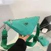 Luxe Handtas Winkel Verkoop Een Niche Dign Tas Voor Vrouwen In 2024 Nieuwe Oxford Stof Crossbody Driehoek Eén Schouder Mahjong Trendy