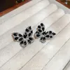 スタッドイヤリングフイタンゴージャスな黒蝶