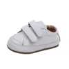 Chaussures en cuir pour bébés, baskets pour enfants en bas âge, pieds nus, semelle souple blanche, Tennis d'extérieur, à la mode, pour petits garçons, 240220