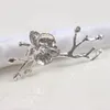 10PCS Metal plum blossom napkin ring gold and silver napkin holder table setting decoration for western gathering place1189l