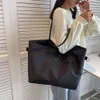 Sac de luxe pour femmes, vente en magasin, voyage Shopping, grande capacité, fourre-tout Portable à une épaule, bagage tendance et léger