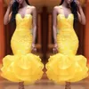 Yellow Sweetheart Short Prom Dresses spetsapplikationer Organza ruffles sjöjungfru aftonklänningar te längd cocktail party klänning billig279y