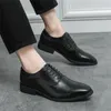 Zapatos de vestir Tamaño 44 Botas de tacón grueso para hombres Elegante Boda Hombre Zapatillas de deporte de lujo Deportes de gama alta Sapateneis Lofer