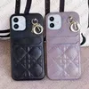 Telefonfodral designer iPhone -fodral för Apple iPhone 15 14 Pro Max 13 12 14Plus 11 X XR XS XS Max 15 Plus Case Card Holder Fashion Quilted Leather Letter Pendant Mobile Cover