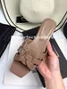 Sandalen Berühmte Designer Damen Sommersandalen Urlaub Kreuzgestrickt gewebtHochhackige Mode Flache Slipper Gummi-Slides Sandale Flache Strandschuhe Abendschuh