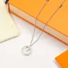 Klassieke Letter Ronde Hanger Ketting Merk Designer Goud Verzilverd Roestvrij Staal Bruiloft Kristal Mode Vrouwen Sieraden Geschenken Niet vervagen Met Doos