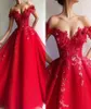 2019 Abiti Quinceanera rossi sexy A Line con spalle scoperte in pizzo 3D Appliques paillettes aperti indietro Sweet 16 Party Plus Size Prom Evening Go7532787