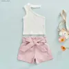 T-shirt ma baby 6M-4Y Bambino Bambino Neonate Vestiti Set Una spalla Crop Top Arco Pantaloncini Moda Abiti estivi D01 L240311