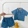 Kläder set sommar spädbarn baby flickor pojkar kort ärm jeans set kläder barn mode kläder bomull barn kläder kostymer barn gåva ldd240311