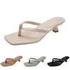 High Sandals klackar mode tofflor kvinnor skor gai flip flops sommar platt sneakers trippel vit svart grön brun färg17 364