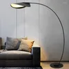 Lampade da terra Lampada parabolica nera a LED Camera da letto Comodino Studio Luce da lettura Decorazione creativa del soggiorno Illuminazione d'atmosfera CX335BD