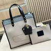 حقيبة مصممة Coabag The Tote Women Shopping Tots Fustical Handbag Fashion حقائب اليد الكبيرة مع محفظة العملة المعدنية