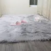 Moderno e semplice tappeto in peluche, tappetini per camera da letto, comodini, negozio completo, soggiorno, tavolino, imitazione decorazione per finestre293O