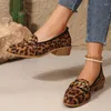 Zapatos de vestir primavera moda leopardo estampado tacones cuadrados 2024 decoración de metal mocasines casuales zapatillas mujer