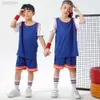 Kledingsets Kledingsets Aangepaste basketbalshirtpak Jongen meisjes Zomer Korte mouwen Shorts 2-delige sets Basketbaltraininguniformen voor kinderen ldd240311