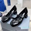2024 Chaussures habillées Talons Talons épais Mary Chaussures Printemps Coupe peu profonde en cuir Chaussures simples