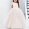 Robes de fille de fleur en dentelle de tulle avec arc bébé filles robe de fête de mariage d'anniversaire robe de princesse à manches bouffantes pour enfants 240309