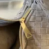 Sacs de créateurs tissés en cuir véritable taille moyenne fourre-tout marque de luxe sac à bandoulière noeud sacs à main en daim tricoté à la main de haute qualité pour femmes avec boîte