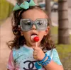 moda Bambini Bling Occhiali da sole ragazzi ragazze Prodotto di tendenza di alta qualità overzied Baby Beach occhiali da festa uv40 240226