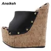 Aneikeh 2024 Sommer Mode Offene spitze Sandalen Plattform Super High Heels Slip-on Metall Niet Sandalen Rom Party Frauen maultiere schwarz 240228