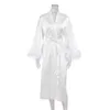 Hiloc flare ärmar fjäderrockar med päls vita bröllop sexiga kläder kvinnor klänningar satin badrock kvinnlig sömnkläder mode 240227