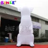 Venta al por mayor publicidad personalizada conejo inflable gigante blanco/dibujos animados de animales/conejito de Pascua inflable con luz LED para la venta