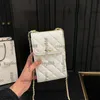 مصمم نسائي كلاسيكي ميني رفرف عصري حقائب الهاتف الحامل Lambbskin مع خطاب Gold Metal Hardware Matelasse Chain Crossbody Lipstick Vanity Pres