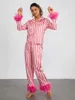 Kvinnors sömnkläder Kvinnor Satin Pyjama Set Långärmning Lapel Neck Rands Topps Elastic Midje Patchwork Feather Pants Outfit S-XL