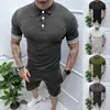 Camisa polo de botão de manga curta masculina de duas peças 2024 conjunto de moda verão masculino casual camiseta e shorts conjunto 240311