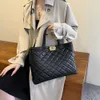 Shop Factory Wholesale Lingge Chain Bag for Womens Autumn and Winter 2024 جديد