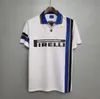 Inters Milans Retro voetbalshirts RONALDO CRESPO ADRIANO 97 98 99 00 03 04 07 08 09 2010 2011 Finale MILITO SNEIJDER J.ZANETTI vintage heren kinder klassiek voetbalshirt