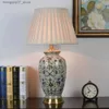 Lampenschirme Klassische Keramik-Tischlampe, amerikanische Raumdekoration, Tischlampe für Schlafzimmer, Nachttisch, europäisches Retro-Muster, Schreibtischlampe, Leuchte L240311