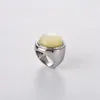 Circular Wide Face White Fritillaria Ring for Women in Europe America Light Luxury Small and Popular Design High Grade Retro Cold and Elegant Style Ring